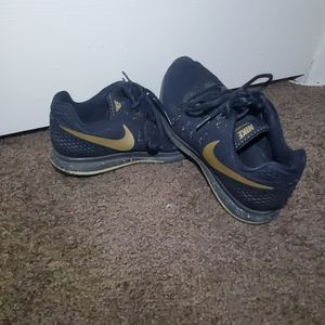 Nike Zoom Pegasus-Black/Gold